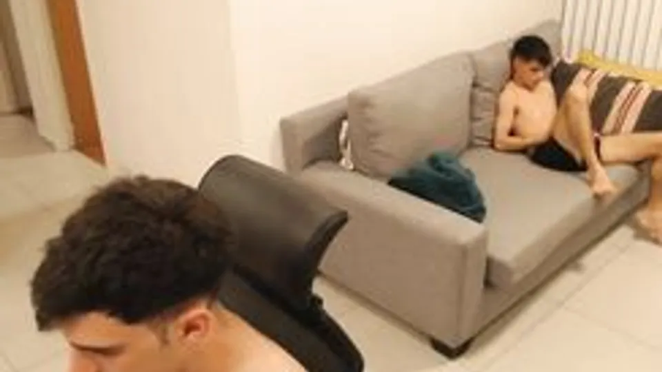 [BF][147] Caught friend jerking off while I play video games