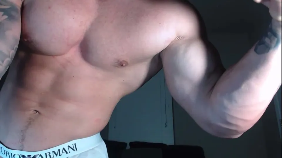 Bicep focused worship with verbal degradation - ThisVid.com