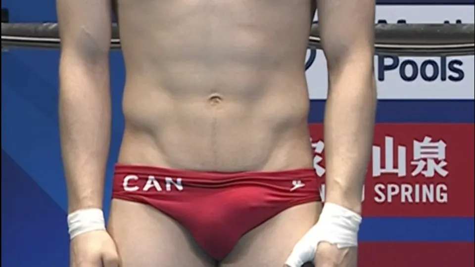 Big cock bulge accidental - ThisVid.com