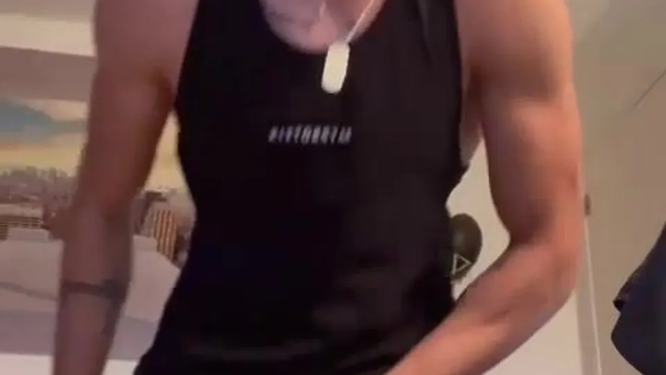 Big cock confidence, MUSCLE TWINK