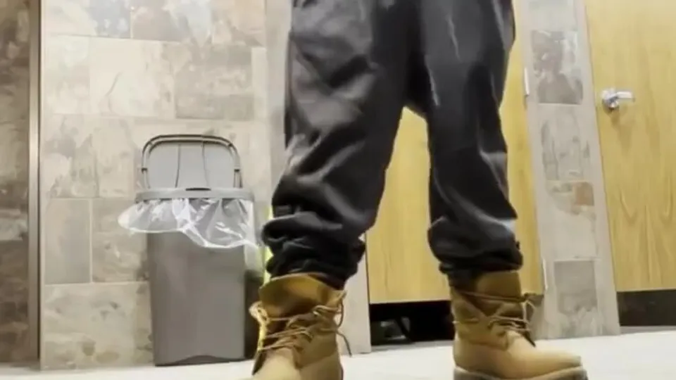 Big dick black guy piss everywhere in public bathroom - ThisVid.com
