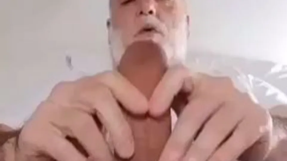 Big dick uncut daddy also wants a rimjob - ThisVid.com