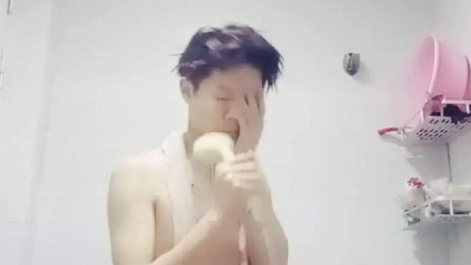 Chinese Twink's Solo Bath Time