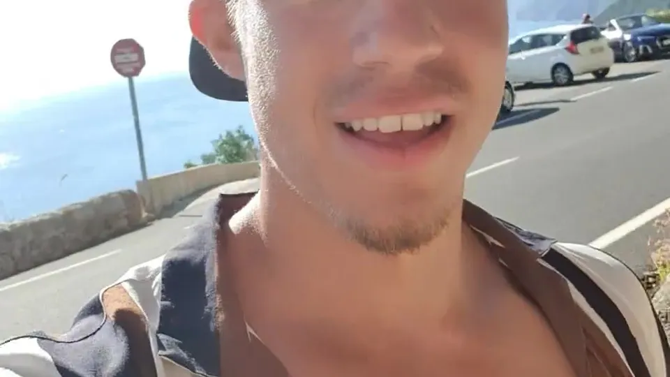 BIG GERMAN ROGER PEEING OUTSIDE - ThisVid.com