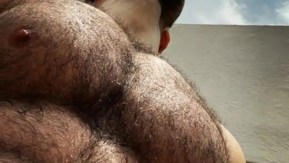 Big Hairy Bodybuilder - ThisVid.com