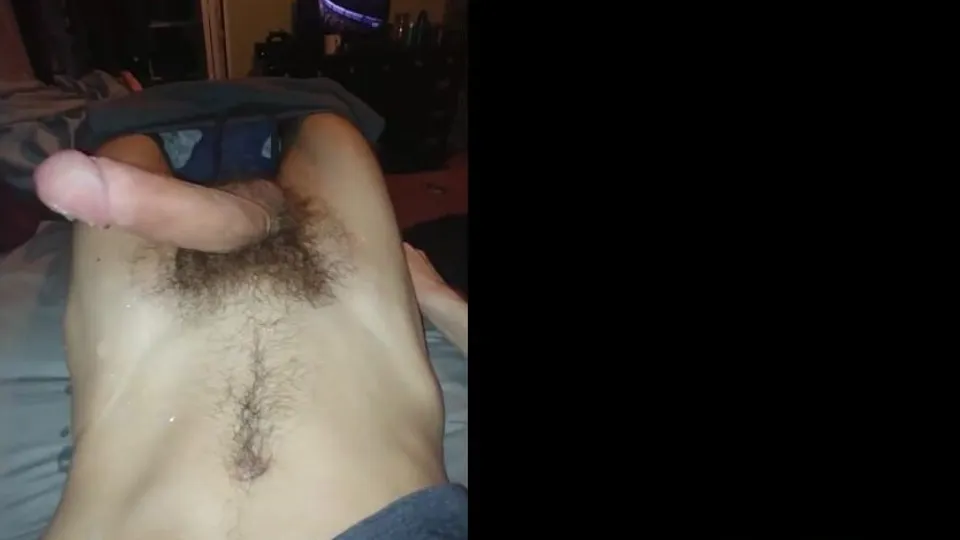 BIG LIGHT SKIN DICK JERKED N SPRAYING