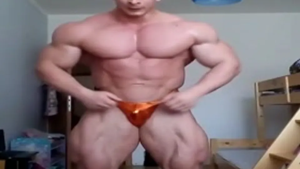 BIG MAN, TINY POSERS !