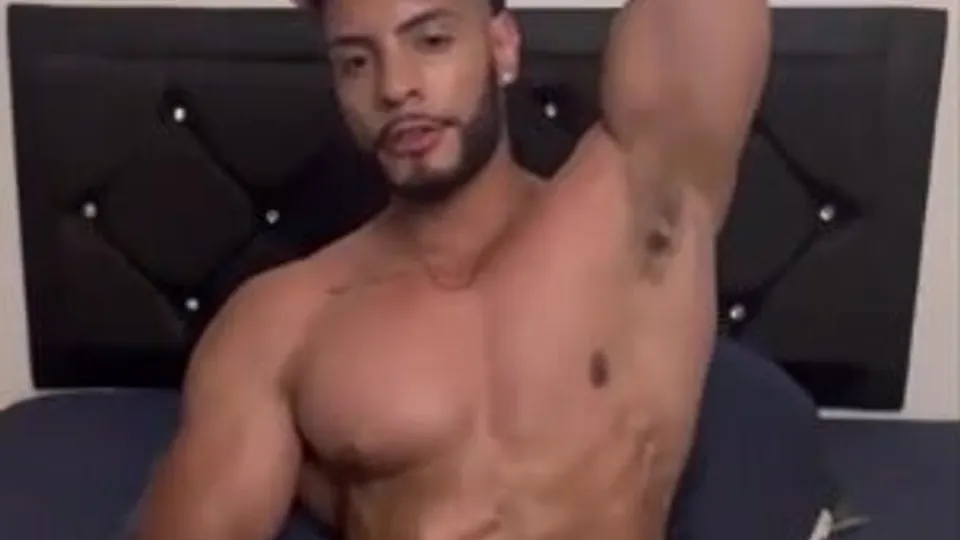Big muscle latin stroker - ThisVid.com Türkçe