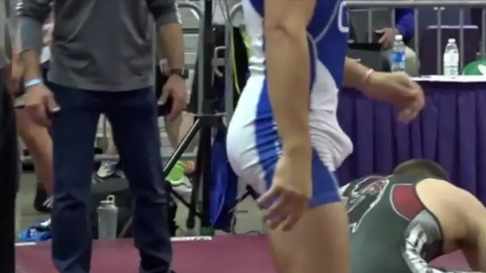 Big Wrestling Bulge - Anthony Mantanona (1) - ThisVid.com