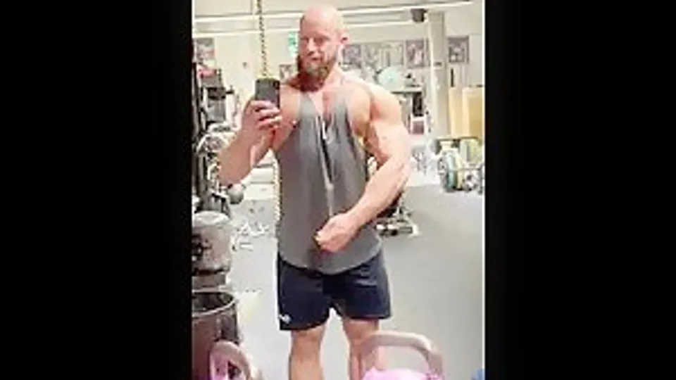 BIGMUSCLE DADDY 😍