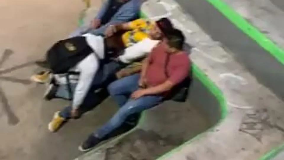 Bj on the street - video 3 - ThisVid.com