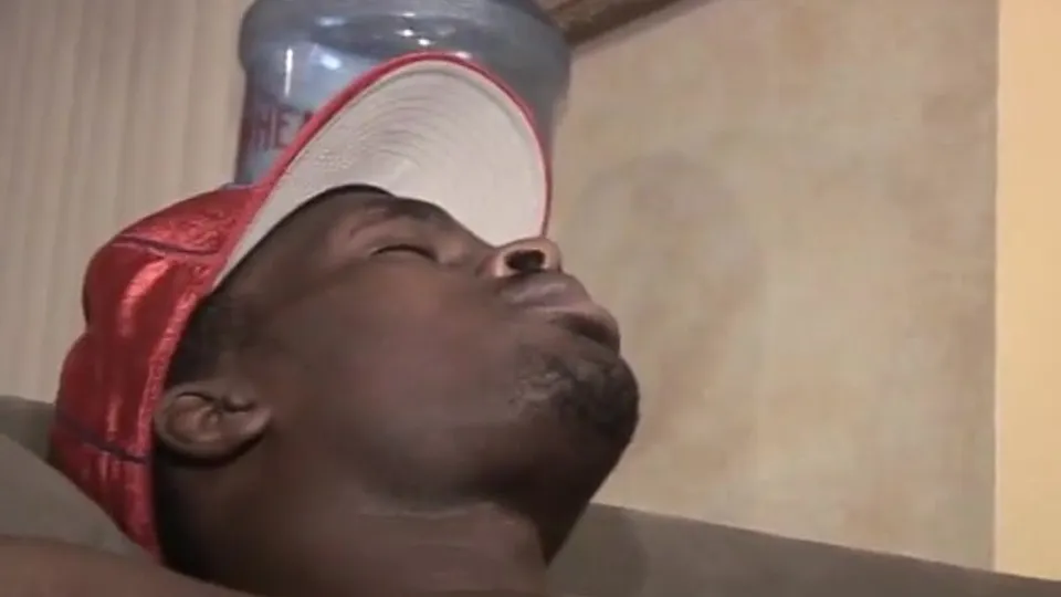 Black cocksucker services sexy muscular black stud - ThisVid.com