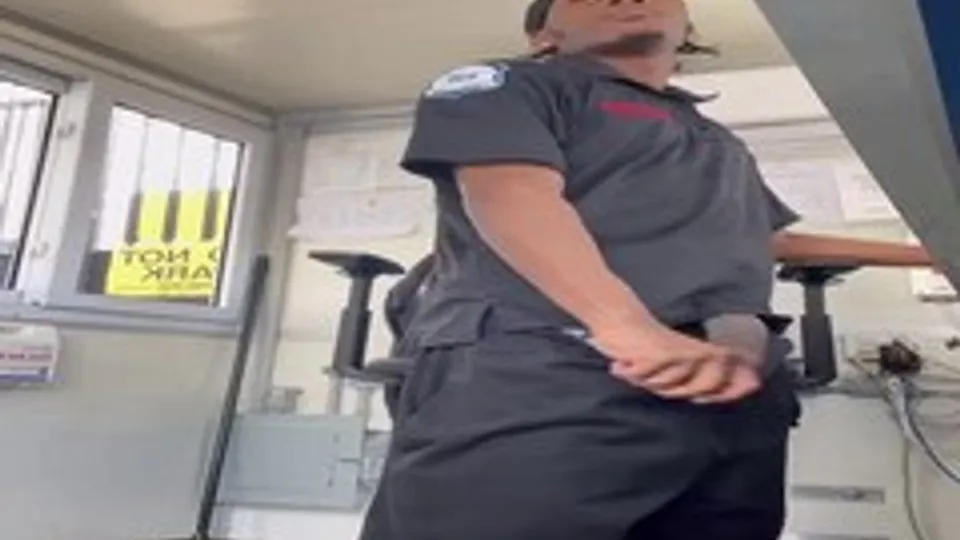 Black dude beating his big dick at work - ThisVid.com