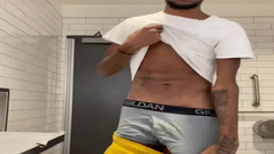 Black dude flashing his big dick and nappy pubes - ThisVid.com