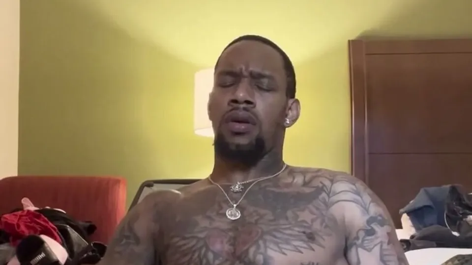 Black dude packing a big dick jerks off - ThisVid.com