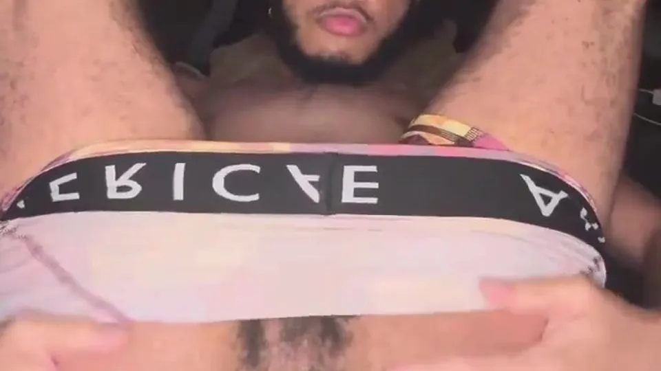 BLACK GUY SHOWS OFF HIS HAIRY, JUICY HOLE - ThisVid.com