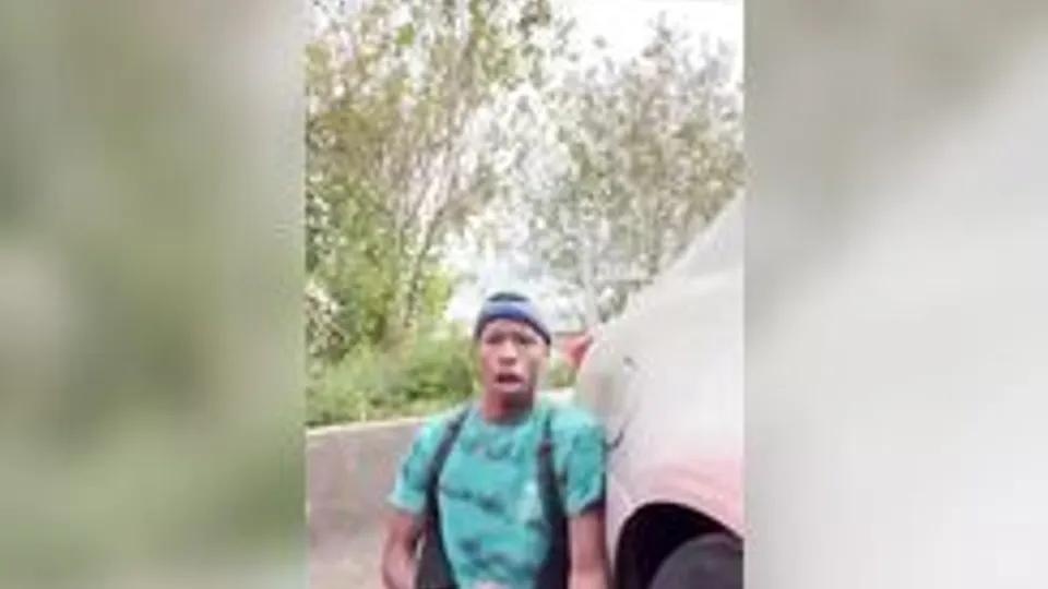 Black jerks off