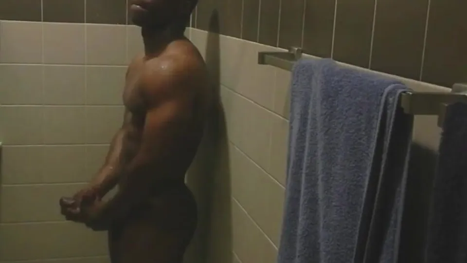 Black Muscle Hunk Jerks Off in Shower
