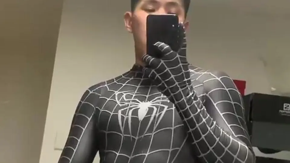 Black spider man jerks off - ThisVid.com