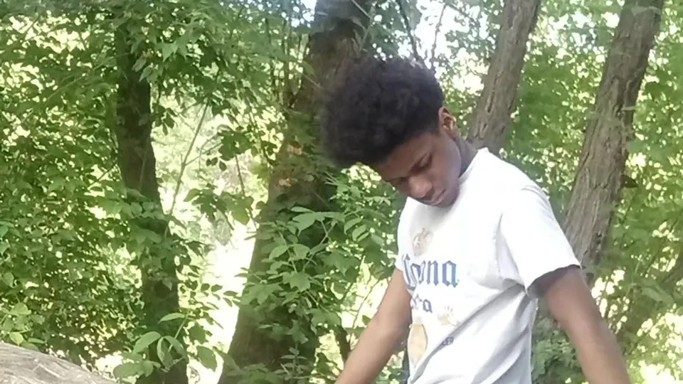 Black teen humping a log - ThisVid.com