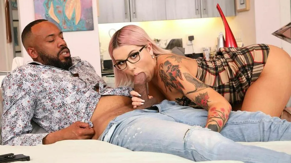 Blacks on Blondes - Jovan JordanLuna Legend - Luna Legend 