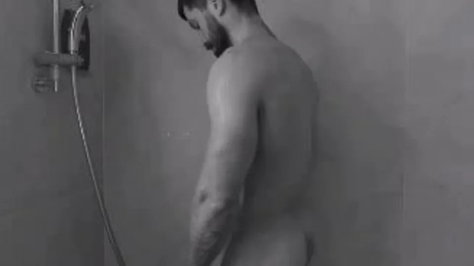 Blake shower 2 - ThisVid.com