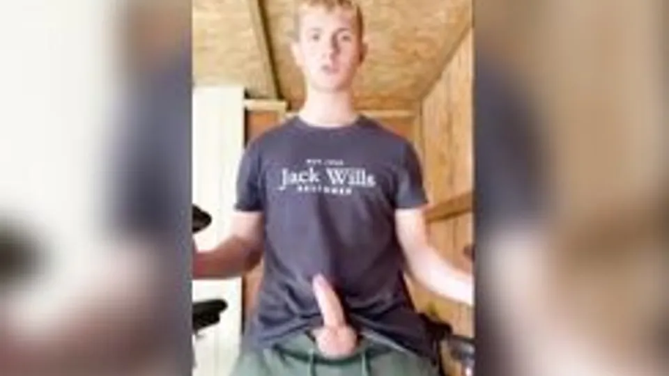 blond hunk Tomas cums