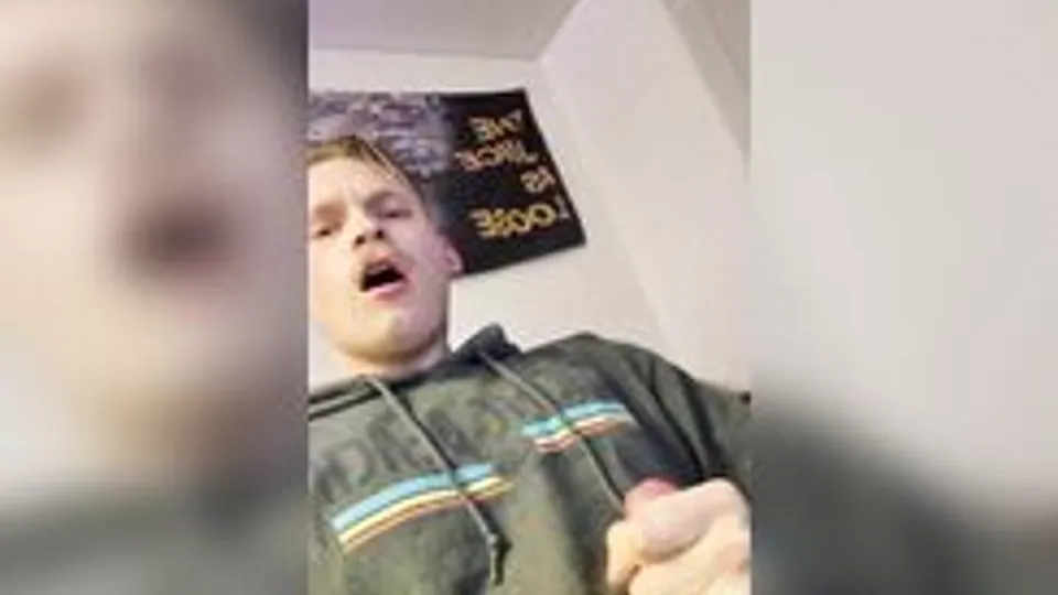 Blond Twink Masturbates to Cumshot
