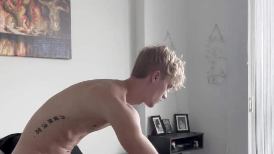 Blonde curly hair - ThisVid.com