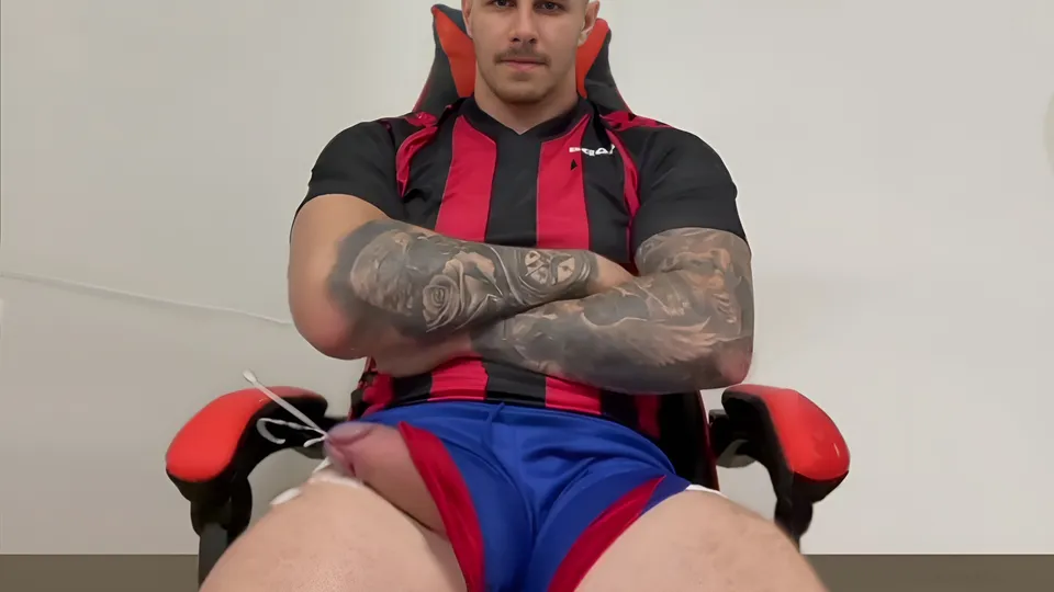 Blonde Daddy and His Powerful Cumshot 5 - ThisVid.com