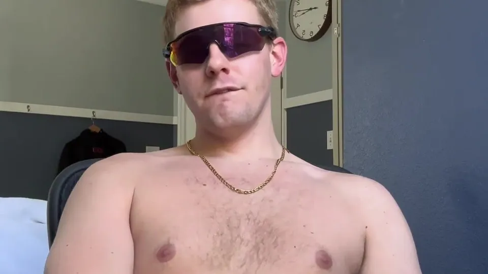 Blonde Himbo Masturbates