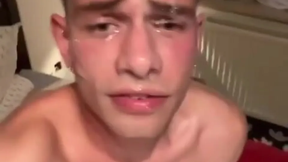 Blonde idiot gooner and retard - ThisVid.com