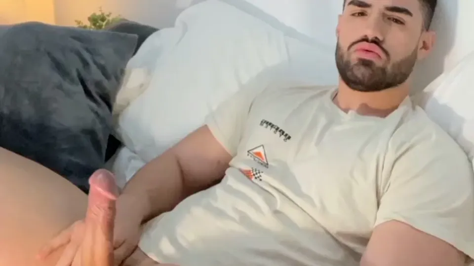 BLOWING SOME LOADS BEFORE SLEEPING - ThisVid.com