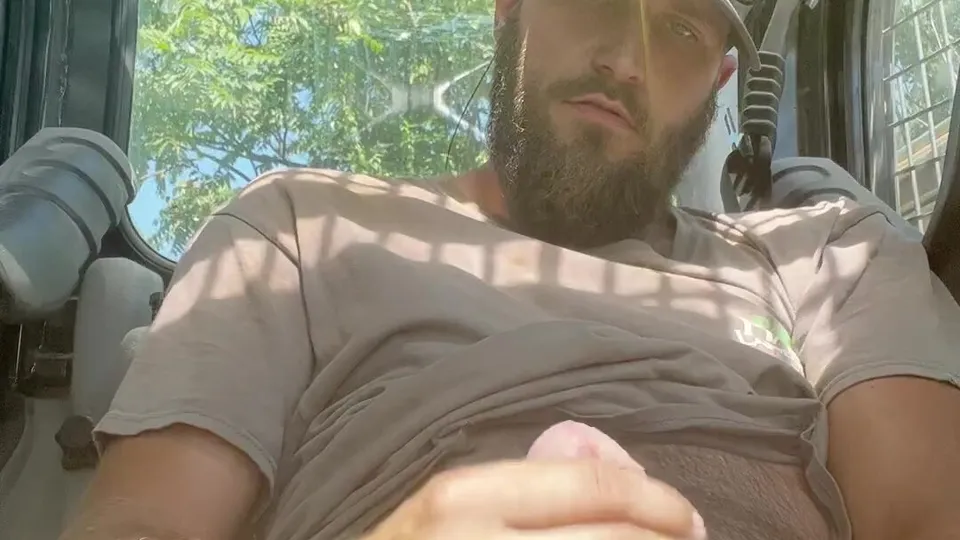 Blue collar rig stroking - ThisVid.com