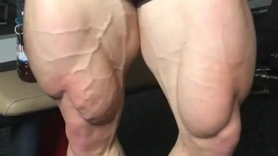 Bodybuilder 9 - ThisVid.com
