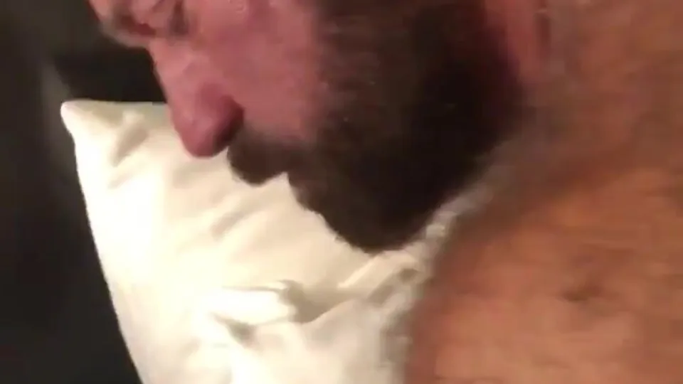 Bodybuilder being fucked bareback - ThisVid.com