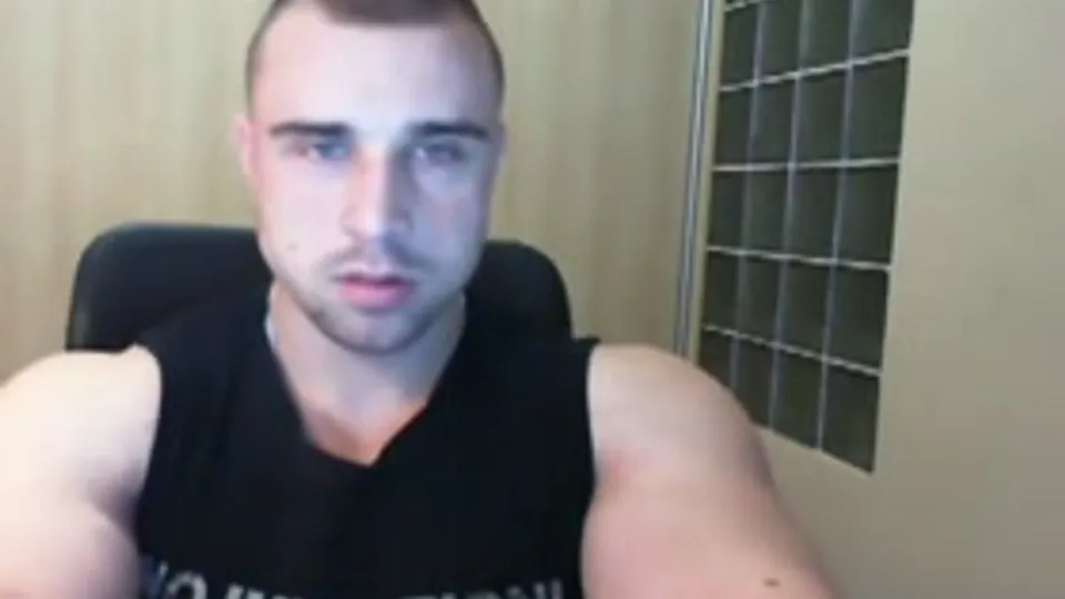 Bodybuilder Nude Pose - Victor 2