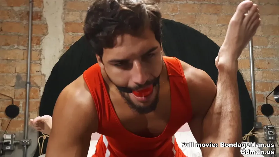 Bondade sex two hunks brazilian guys bound and gagged - ThisVid.com
