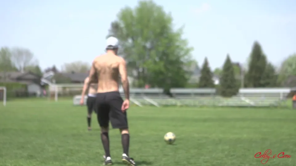 Gabriel Clark initiiert Mike Stallone