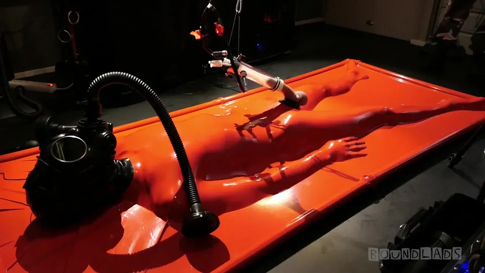 Vacbed Milking Session with Gasmask