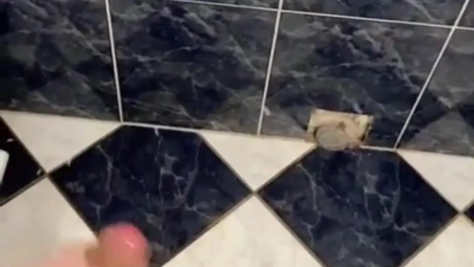 Boy make huge cumshot and pee at the same time - 08-18-25