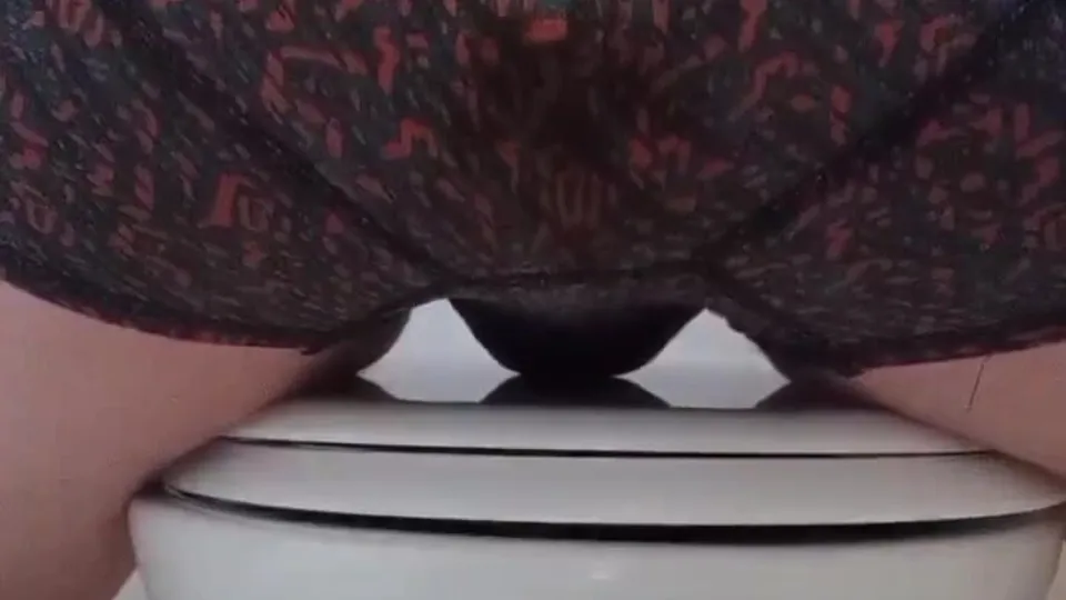 Boy poops in his boxers - ThisVid.com
