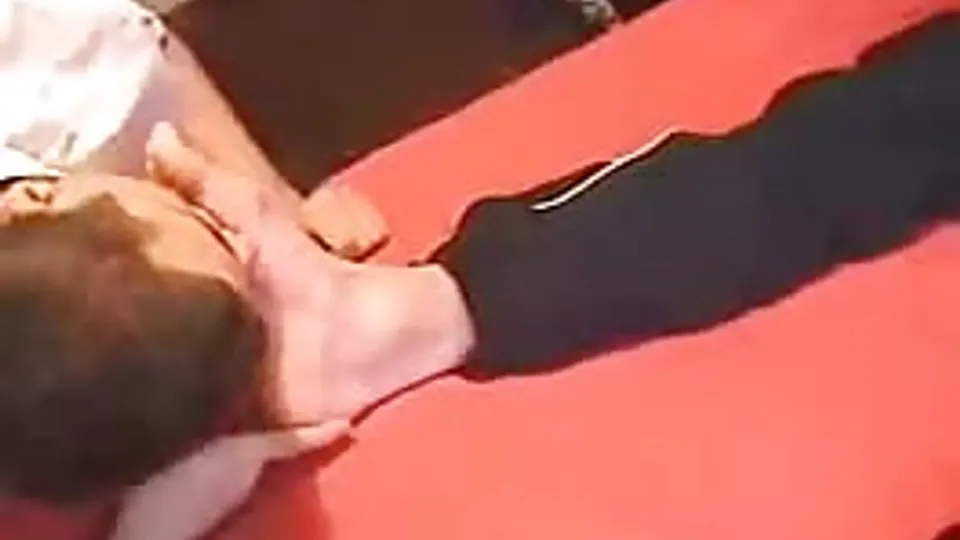 BOYFEET_WORSHIPPED