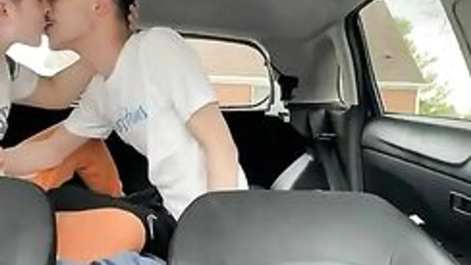 boyfriends fuck in the car gay porn videos