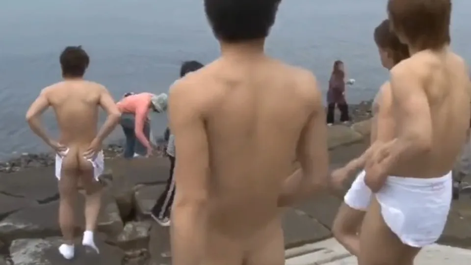 Boys go naked in public for Ocean bathing purification - ThisVid.com