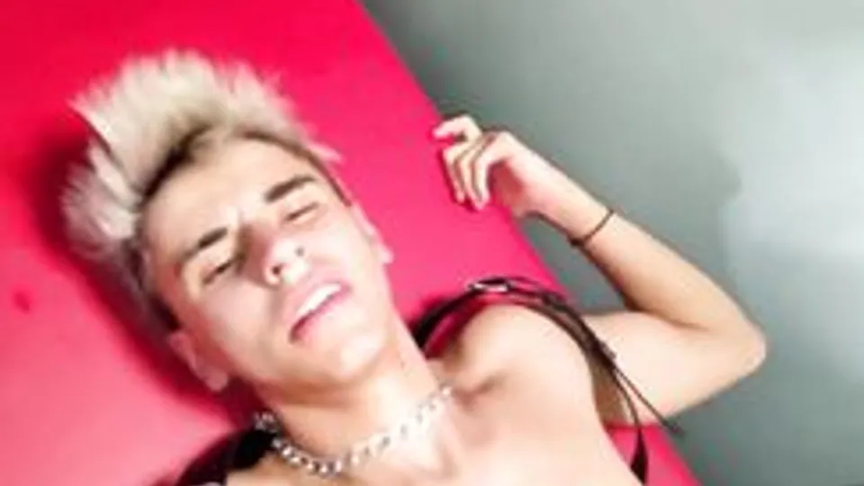 Boys love kinky sex.