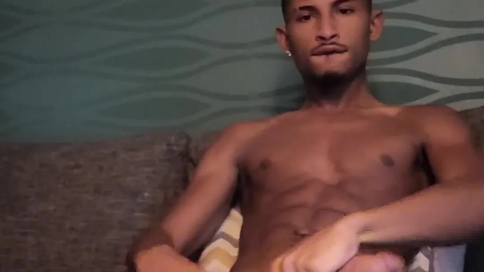 Brazilian cutie jacking his big dick - ThisVid.com