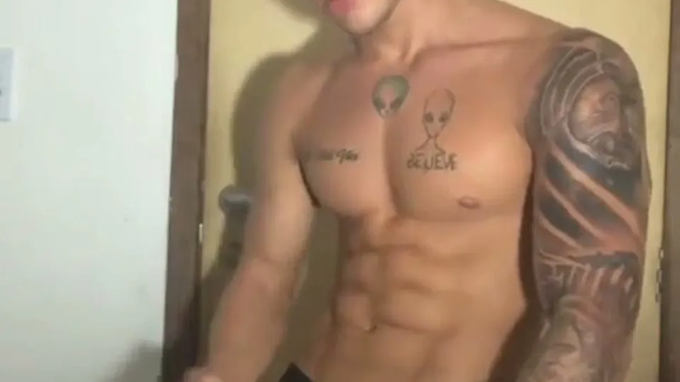 Brazilian hunk intense jerk off - 6 - ThisVid.com