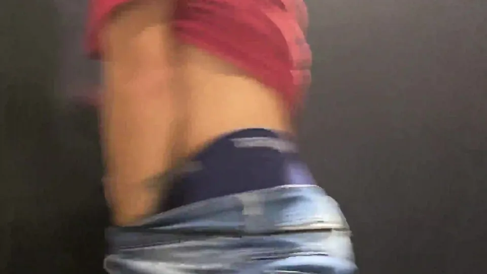 Brazilian man pissing 30 - ThisVid.com