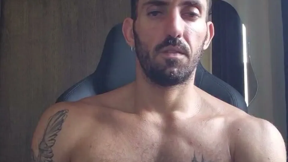 Brazilian man show cock - video 6 - ThisVid.com